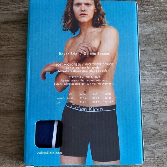 Calvin klein boxer brief M size - Picture 2 of 3